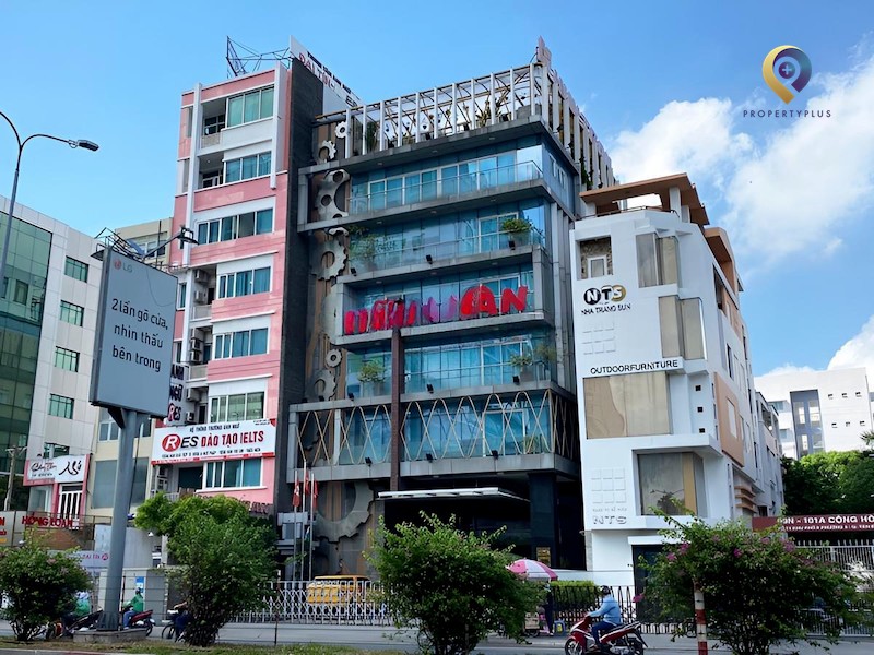 Tòa nhà Hữu Toàn